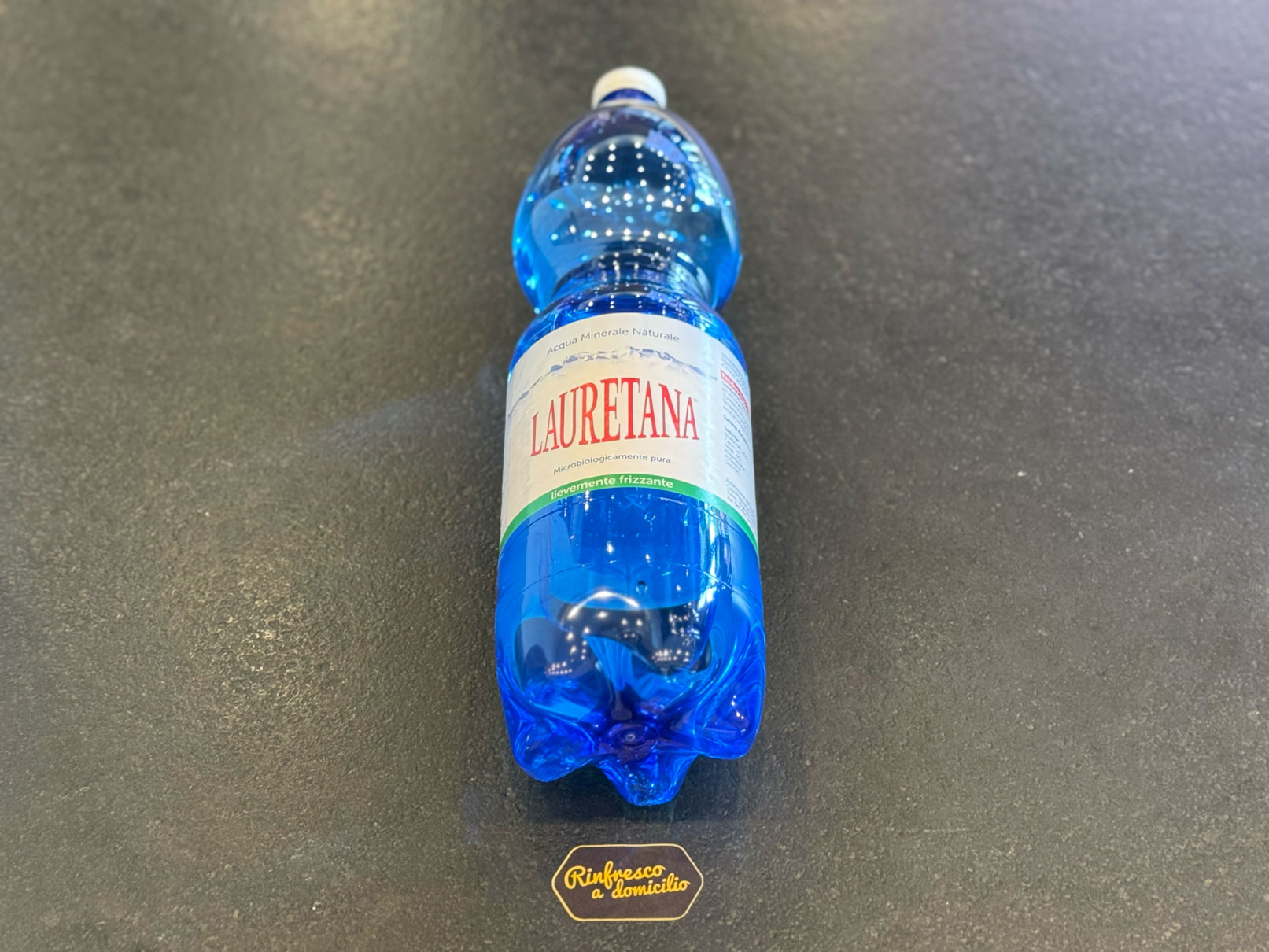 Acqua minerale Lauretana effervescente lt 1,5