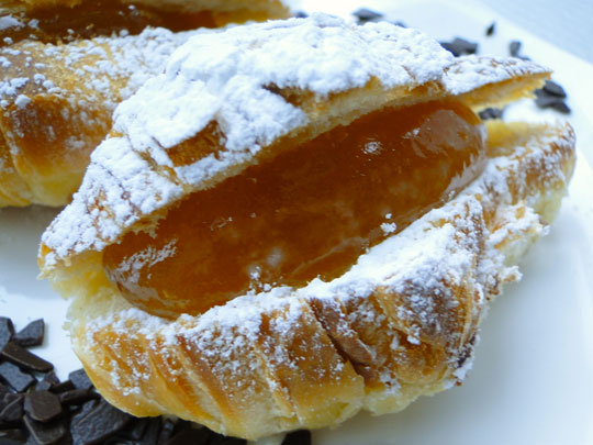 Cornettini dolci marmellata